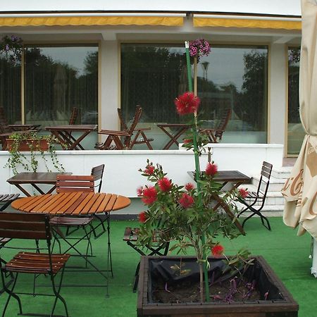 Hotel Condor Mamaia Luaran gambar