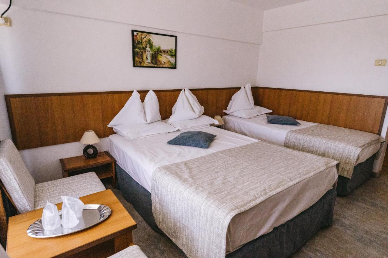Hotel Condor Mamaia Luaran gambar