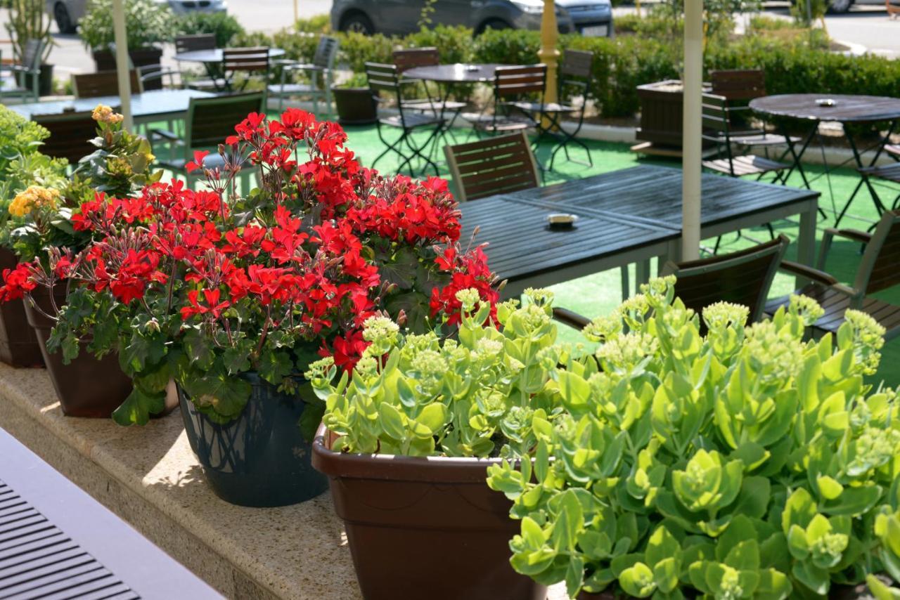 Hotel Condor Mamaia Luaran gambar