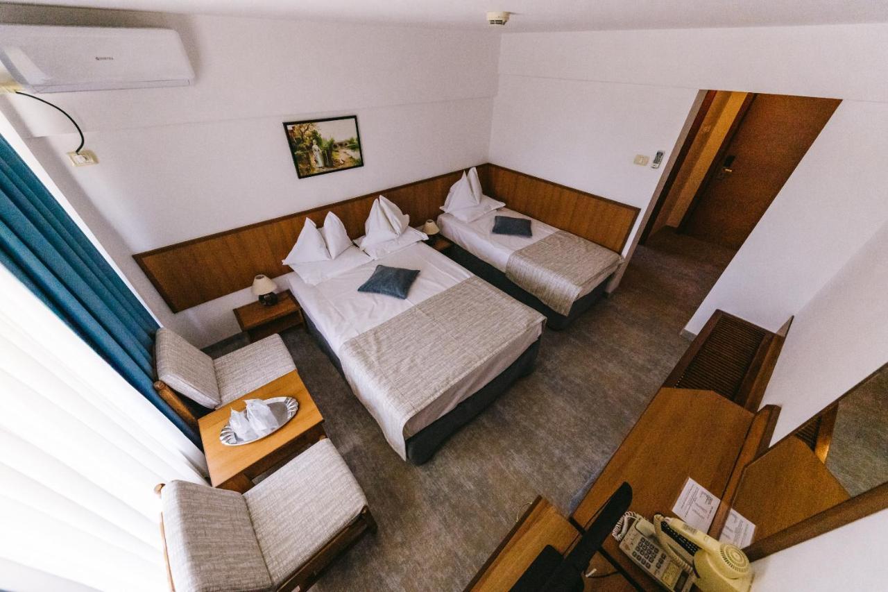 Hotel Condor Mamaia Luaran gambar