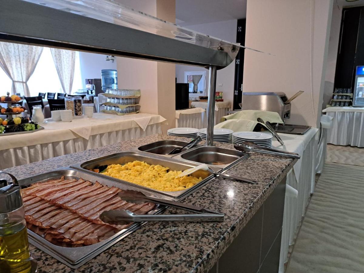 Hotel Condor Mamaia Luaran gambar