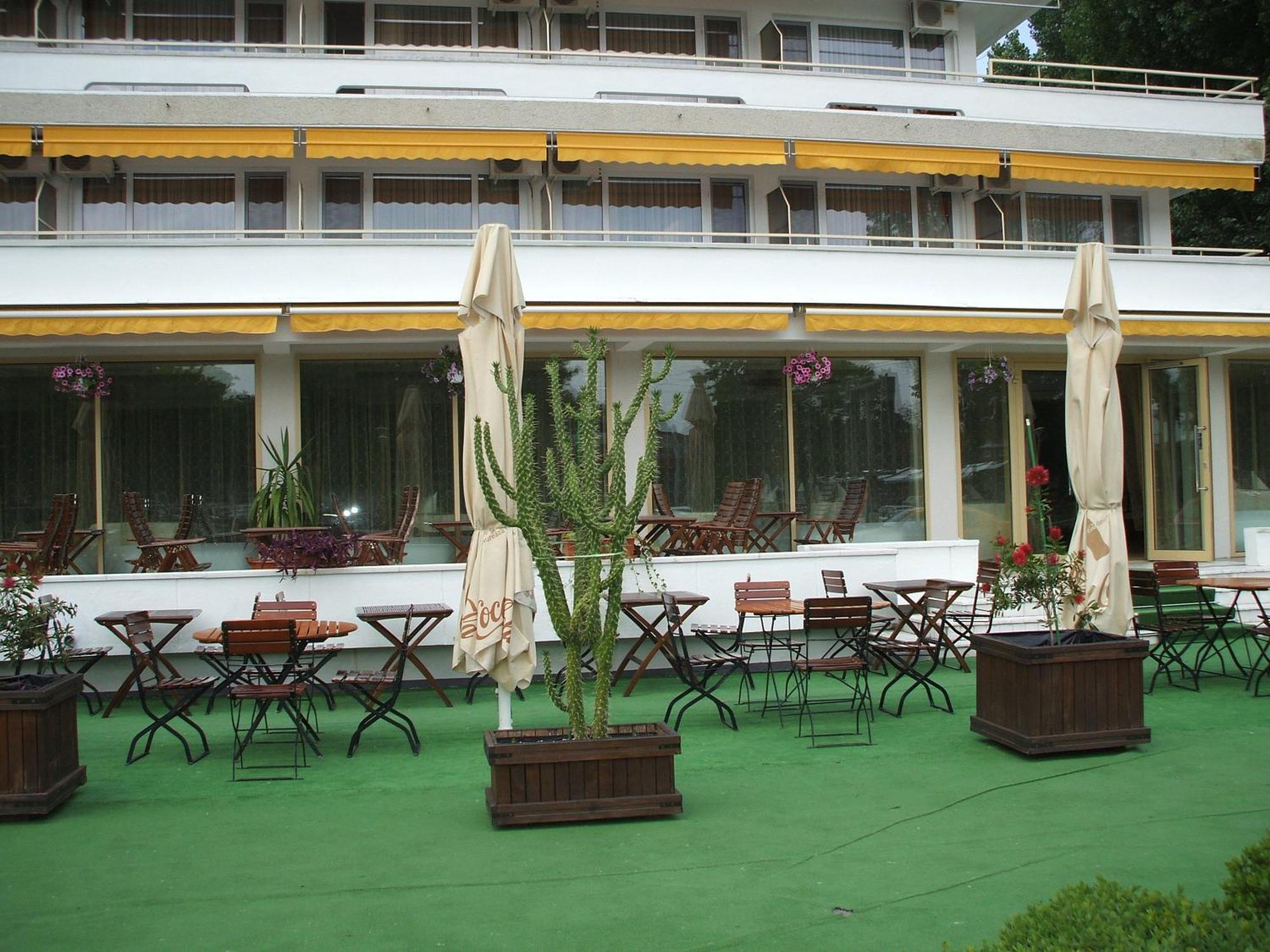 Hotel Condor Mamaia Luaran gambar